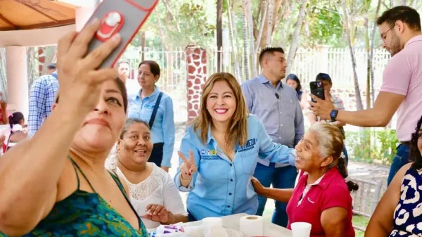 Lucy Meza se compromete con transportistas para crear caminos seguros en Morelos
