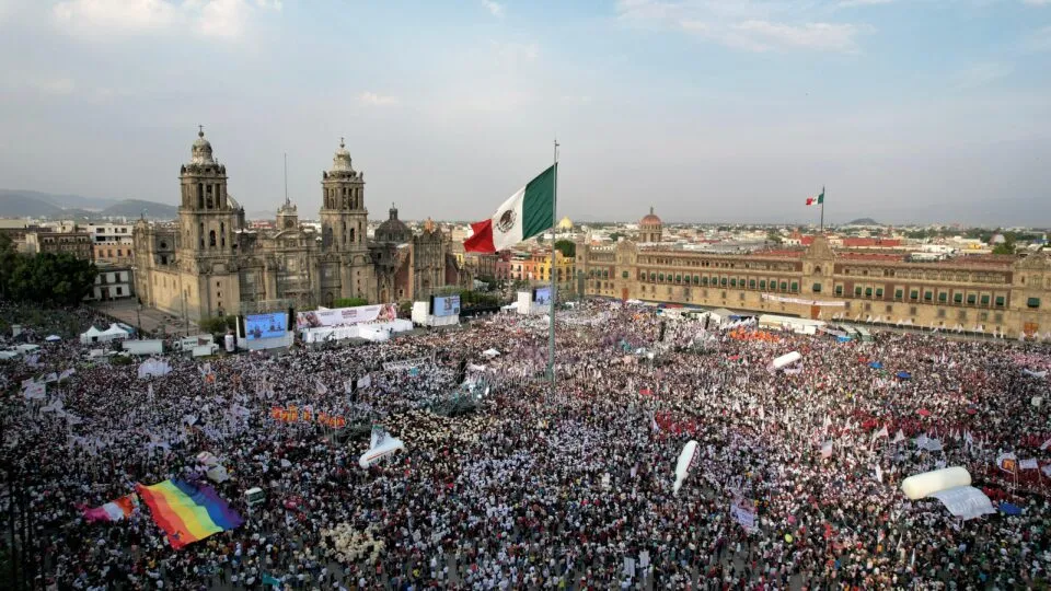 Casi 100 millones de mexicanos elegirán hoy a 3 mil 273 puestos de elección popular; entre ellos Presidente de la República