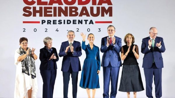 Sheinbaum anuncia entre sus planes: Pensión a mujeres, no reelección, 13 nuevas carreteras