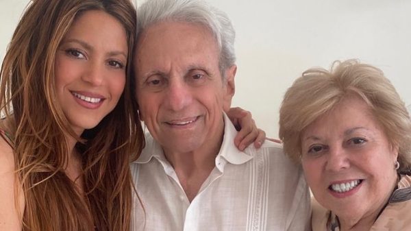Shakira da inesperada salud sobre la salud de su padre