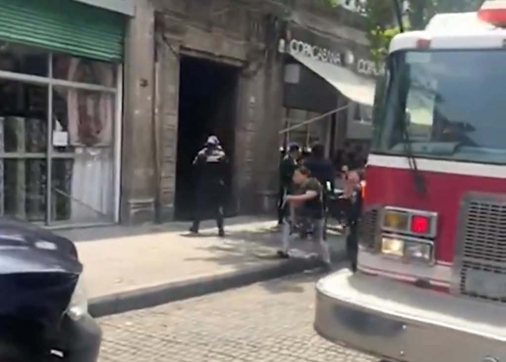 Se registra incendio en edificio del Centro Histórico de la CDMX ...
