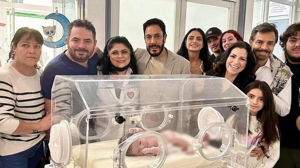 José Eduardo Derbez comparte las mejores fotos de su paternidad