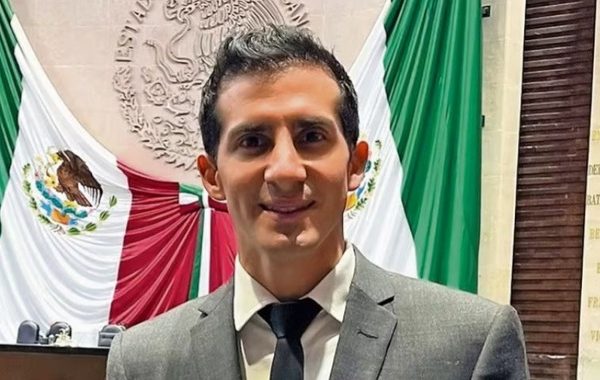 Rommel Pacheco refrenda compromiso con deporte de México