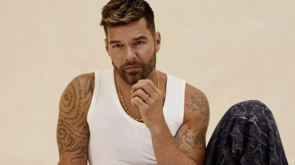 Hijo de Ricky Martin hace cambios en su apariencia y desata sospechas esta decisión