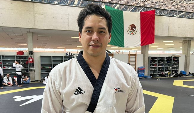 Vaslav Ayala va por podio en el Mundial de Taekwondo Poomsae Hong Kong 2024