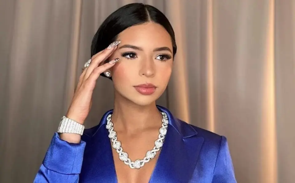 Ángela Aguilar sorprende con un radical cambio de look y no queda ni la sombra