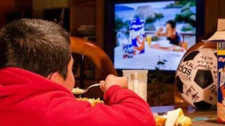 No más anuncios de comida chatarra en TV, streaming y cine