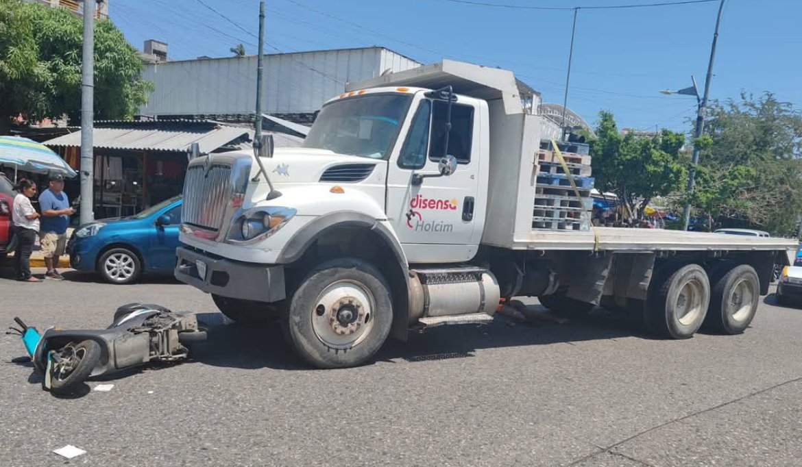Camión atropella y mata a motociclista en Acapulco - México Ya