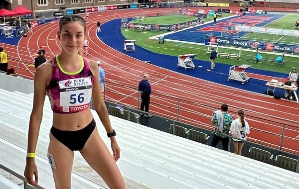 Alegna González bate propio récord nacional en primera competencia del año