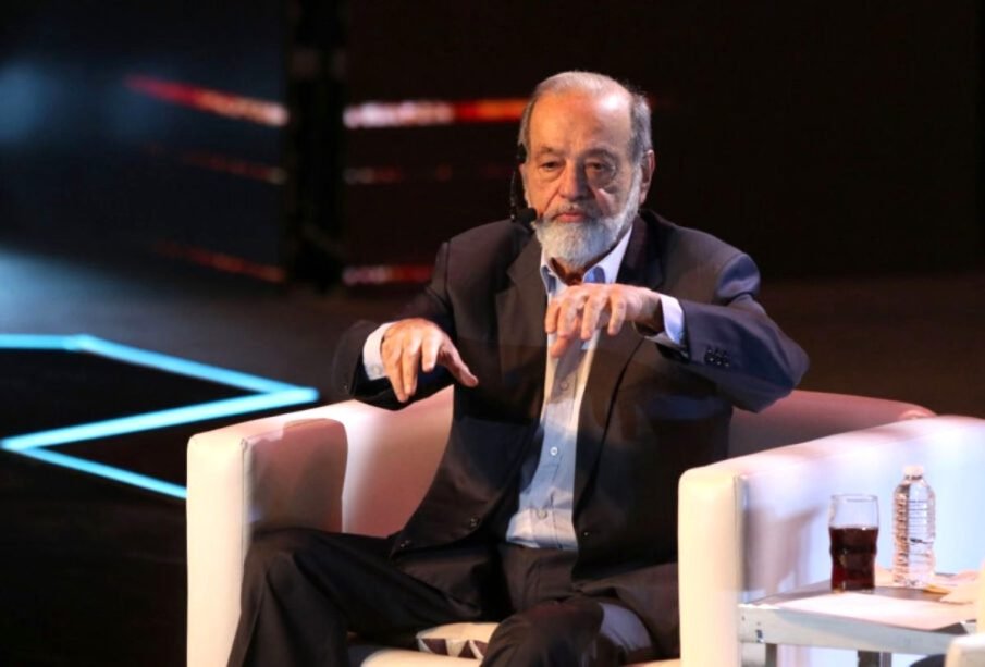 Carlos Slim propone elevar edad de jubilación a 75 años en México