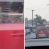 'No me dejes, mamá': Niña corre tras auto luego de ser 'abandonada'