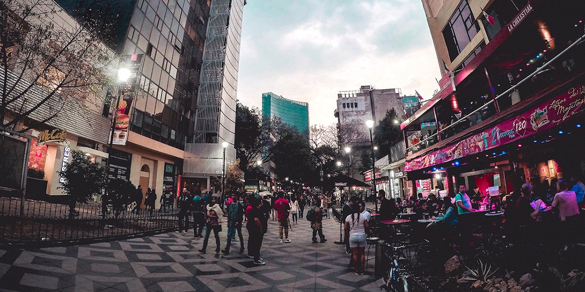 Remodelarán la zona rosa para recibir as turistas durante el mundial de futbol