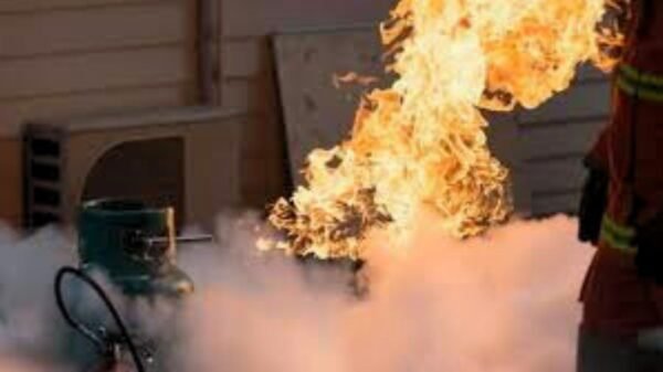 Explosión por gas sacude una vivienda: todo quedó grabado en video
