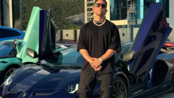 Roban Lamborghini y joyas a influencer Alfredo Valenzuela en San Pedro Garza García