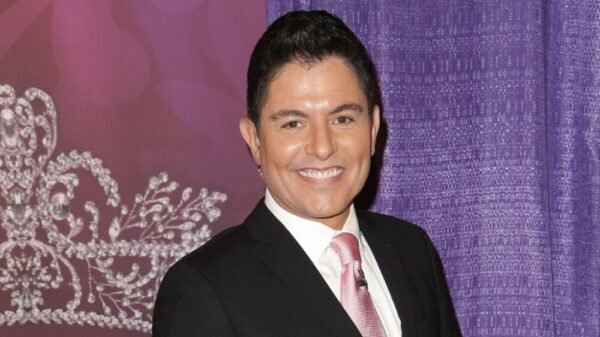 Ernesto Laguardia sufre accidente y pide ayuda urgente