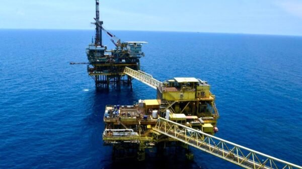 Precio del petróleo mexicano supera los 70 dólares