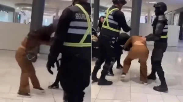 VIDEO: Mujeres se 'desgreñan' en centro comercial y protagonizan intensa pelea