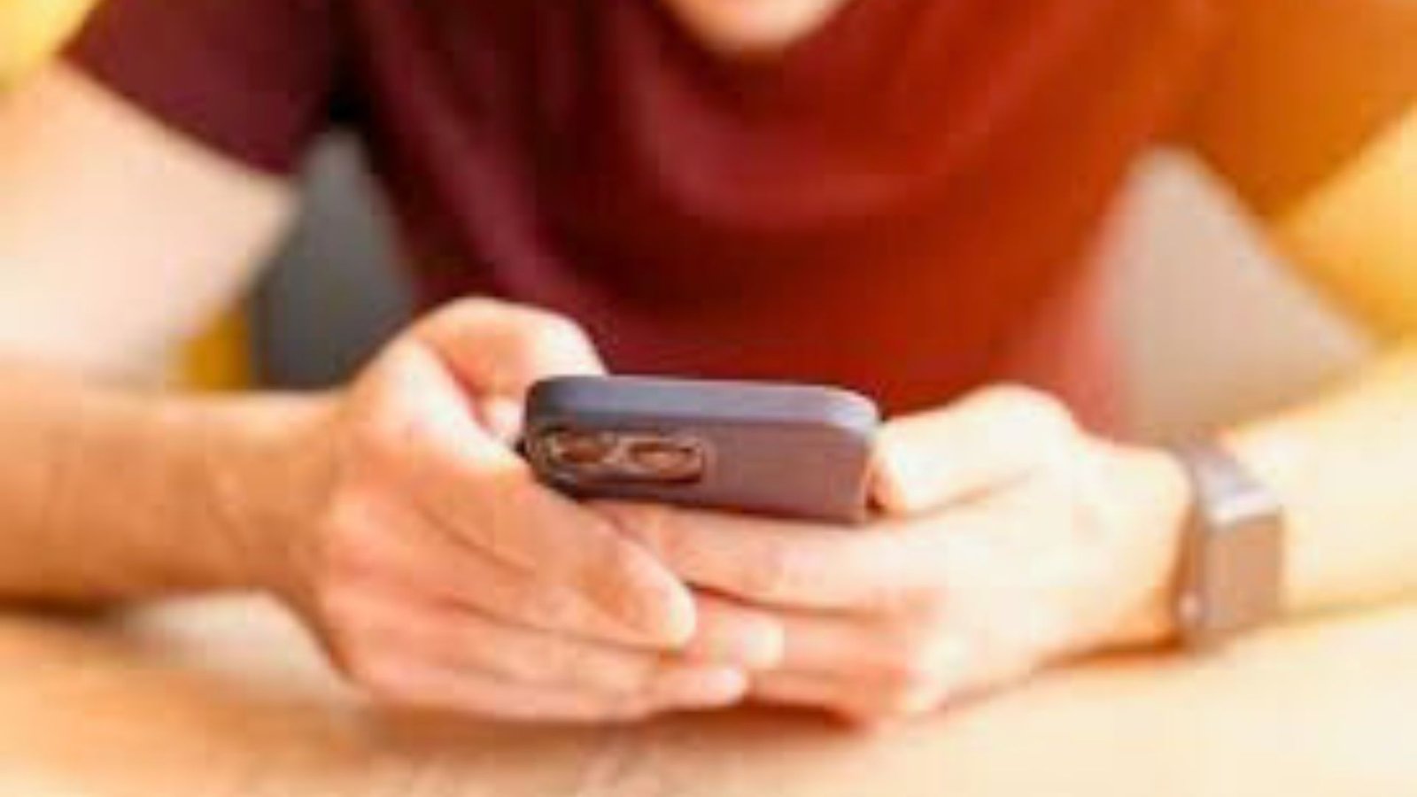 Cámara del celular: ¿Cómo saber si alguien te está espiando?