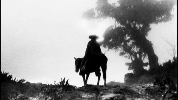Captan supuesta aparición del Charro Negro durante la madrugada en México