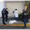 Joven abandona feto de 8 meses en jardinera de Tlalpan; lo captan cámaras