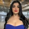 Karely Ruiz se vuelve rubia y muestra su figura postparto en lencería