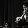 Nodal canta “Quédate” en aparente estado de ebriedad y fans lo relacionan con Cazzu