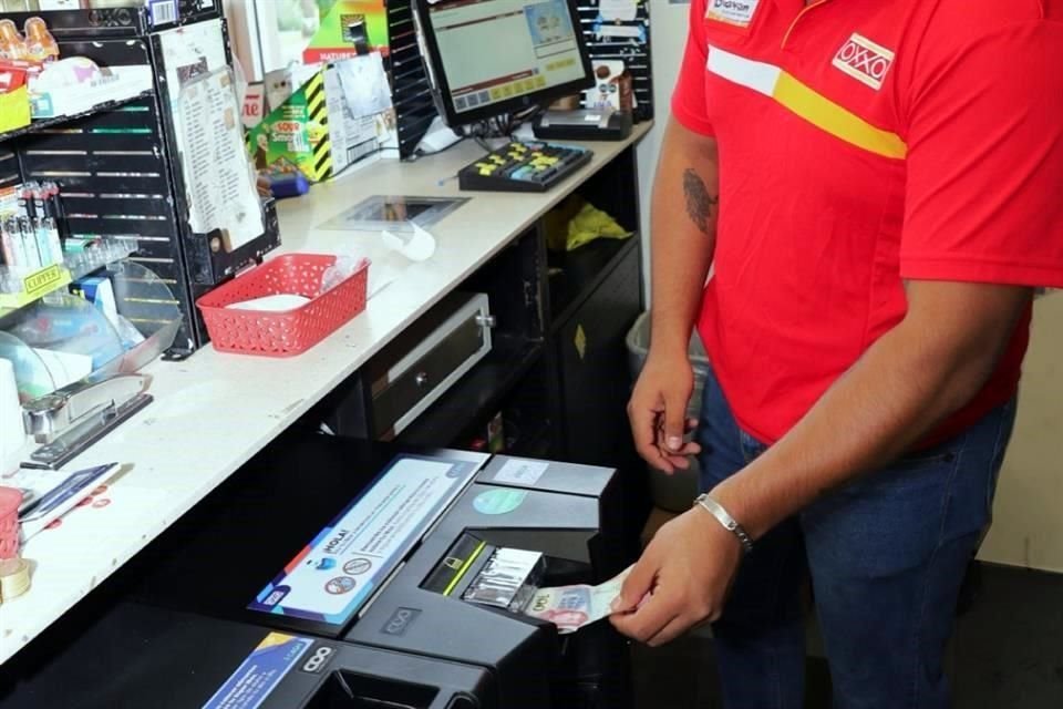 ¡Ahora puedes retirar dinero de Mercado Pago en cualquier OXXO!