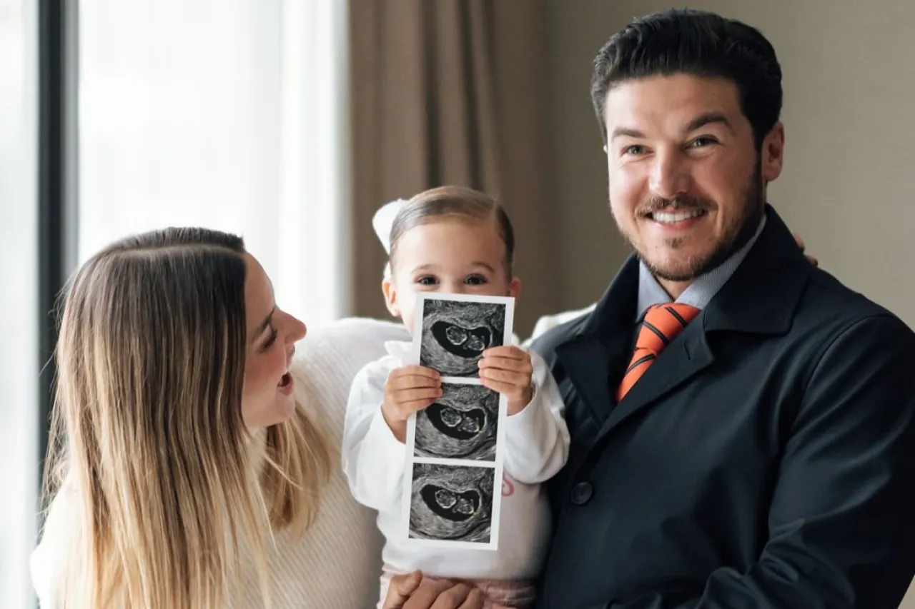 ¿A quién se parece? Mariana y Samuel García anuncian nacimiento de su bebé