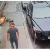 ¡Cobarde agresión! Hombre patea a abuelito que caminaba por la calle en Morelia