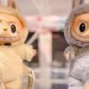Muñeco Labubu protagoniza aterradora escena atacando a un niño mientras dormía