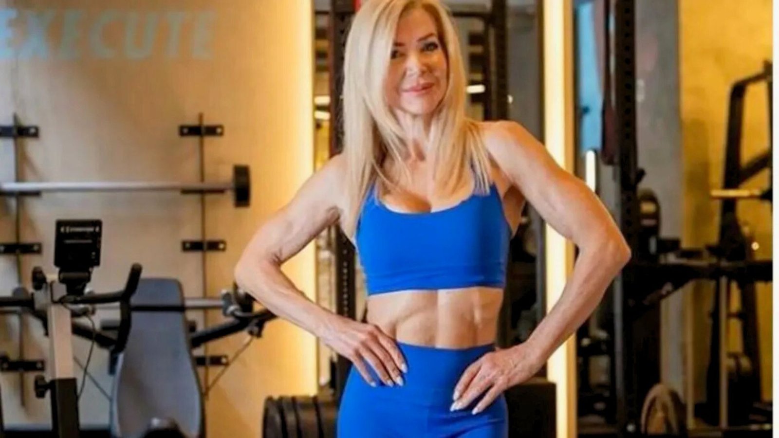 Lesley Maxwell, la abuela fit de 65 años que prefiere salir con hombres de 20