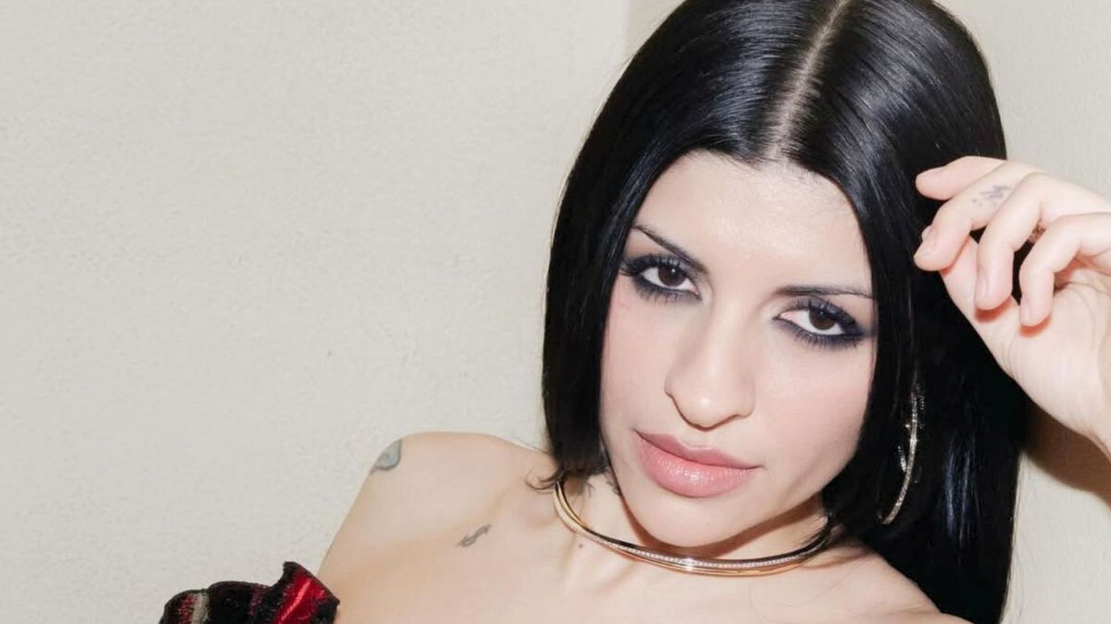 Cazzu regresa a OnlyFans con fotos atrevidas y contenido exclusivo