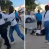 Video: Vendedora agrede a guardia de seguridad frente al IMSS