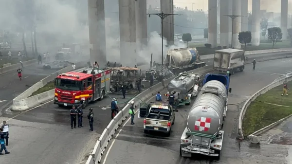 Confirman 25 muertos y 21 hospitalizados por explosión de pipa en Iztapalapa, CDMX