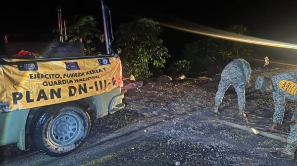 Telesecundaria de Chiapas queda sepultada tras derrumbe por fuertes lluvias