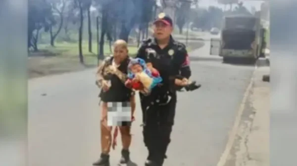 Policía que rescató a bebé en explosión de Iztapalapa se disculpa por no poder salvar a la abuelita Alicia Matías