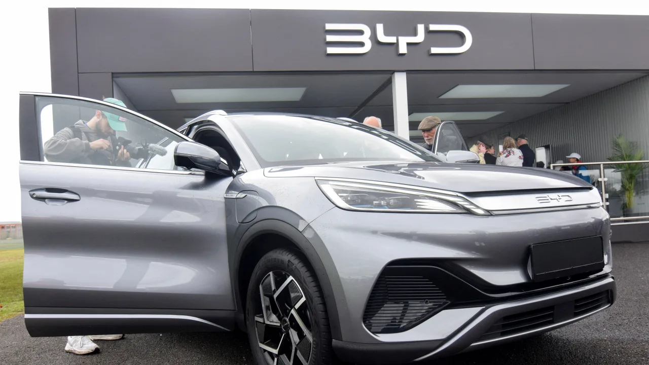 México anuncia nuevos aranceles para proteger industrias clave: autos chinos, en la mira