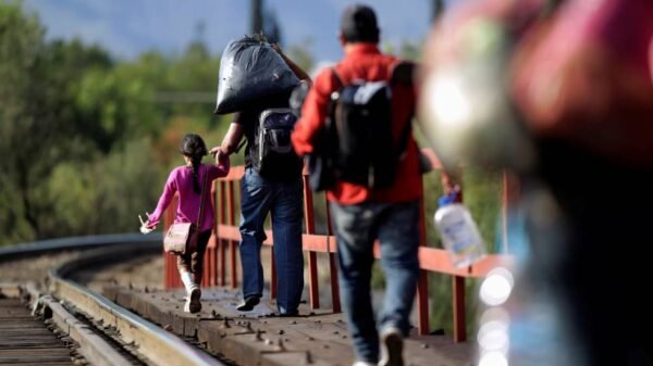 ¡Ni lo intentes! EU anuncia multas de 5 mil dólares para quien cruce de manera ilegal