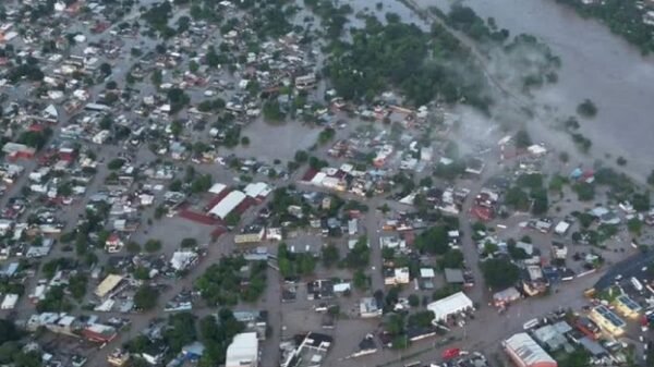VIDEO: Desbordamiento del Río Cazones provoca inundaciones severas en Veracruz