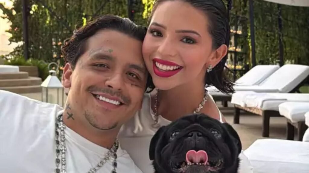 Ángela Aguilar muestra joya de Christian Nodal y fans recuerdan el regalo a Cazzu