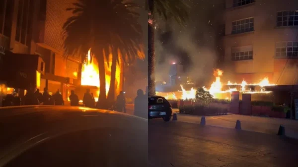 Registran fuerte incendio en restaurante La Soldadera, cerca al Monumento a la Revolución
