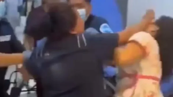 Paciente agrede a doctora del IMSS en Baja California Sur; el hecho quedó grabado en video