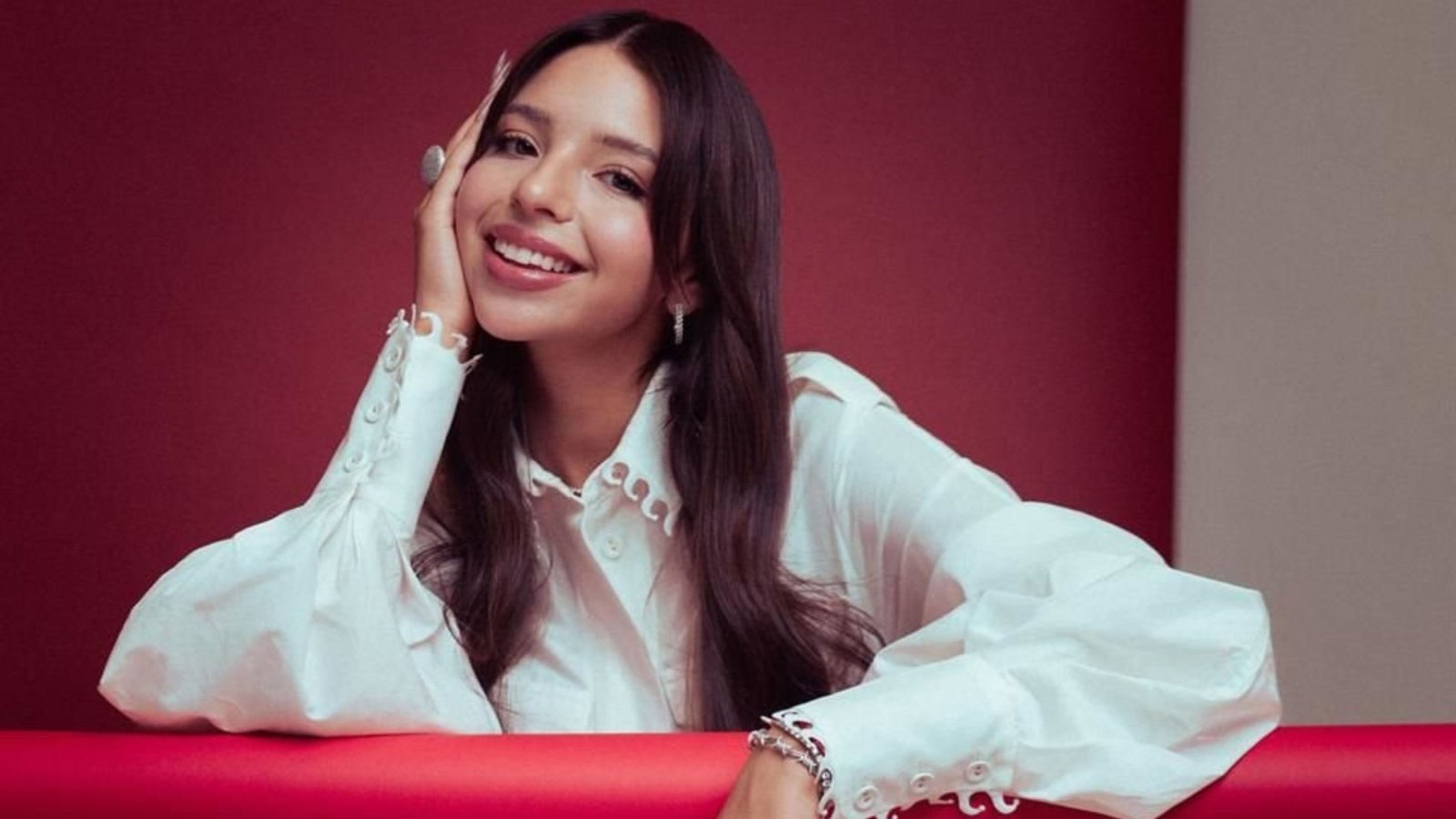 Ángela Aguilar remata boletos en EE.UU.