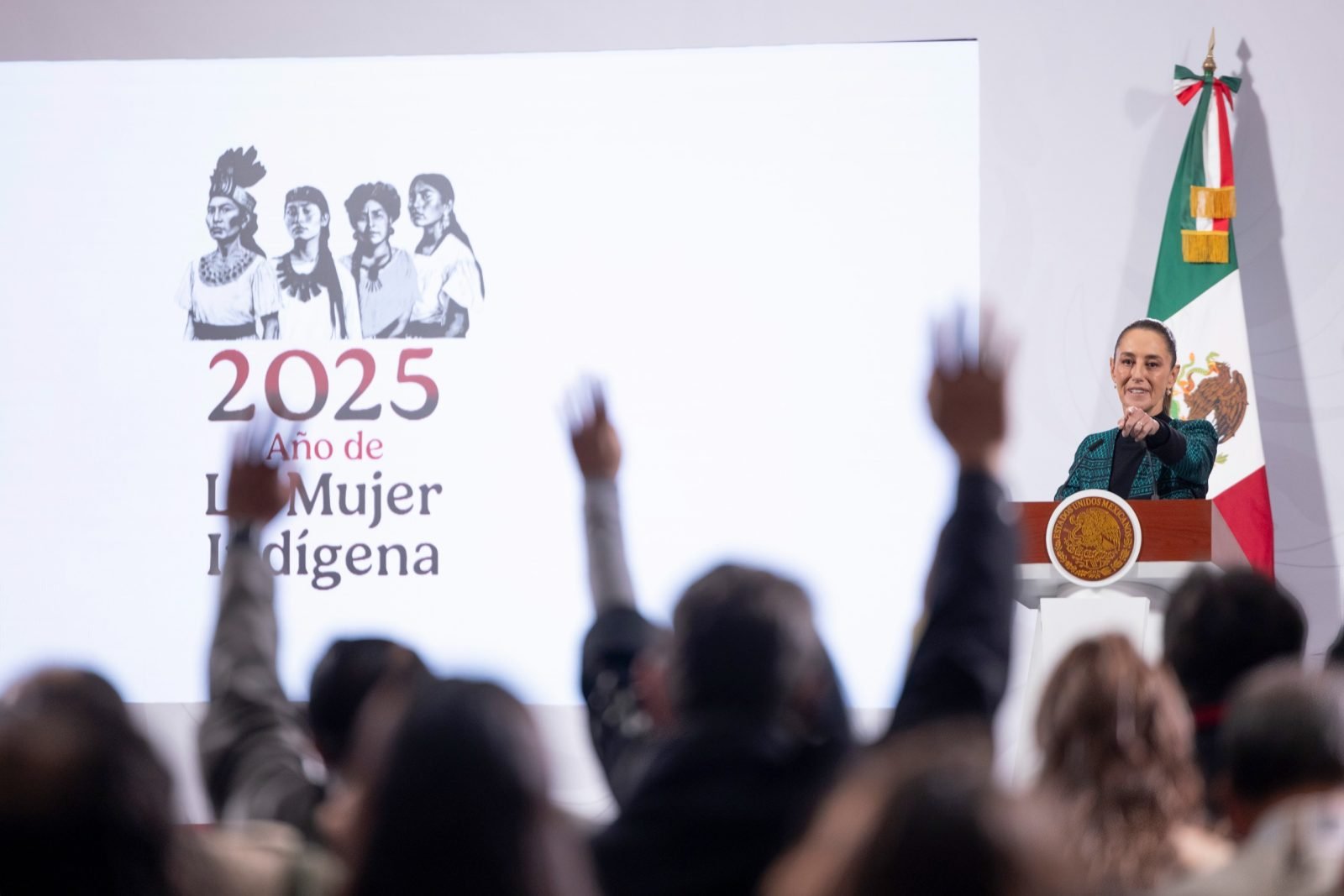 Sheinbaum rechaza versiones sobre presencia militar estadounidense en México