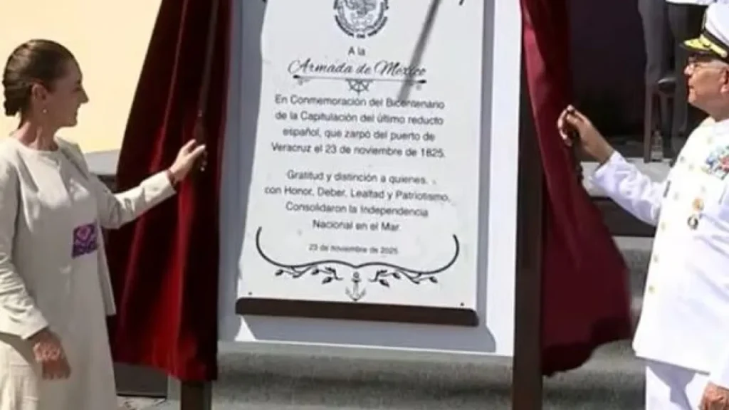 Devela Sheinbaum placa por 200 años de la independencia naval - México Ya