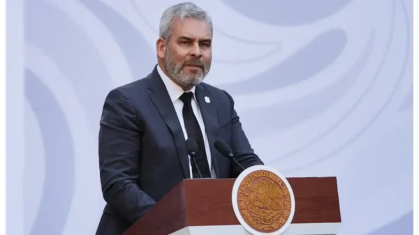 Escolta de Carlos Manzo bajo investigación: habría disparado contra el atacante ya inmovilizado