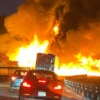 VIDEO: Pipa de gas se vuelca y explota; causa el cierre de la autopista México-Puebla