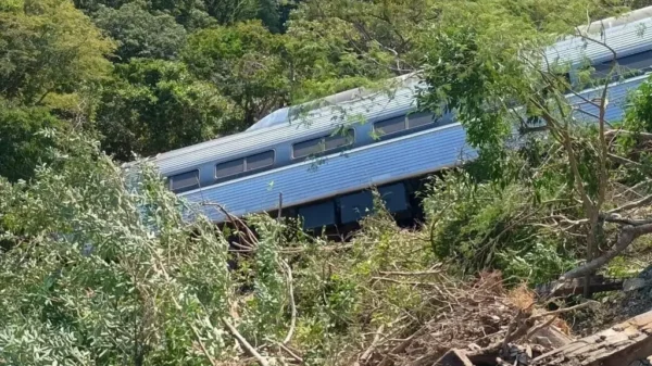 Concluye FGR necropsias de 13 muertos por descarrilamiento del Tren del Interocéanico
