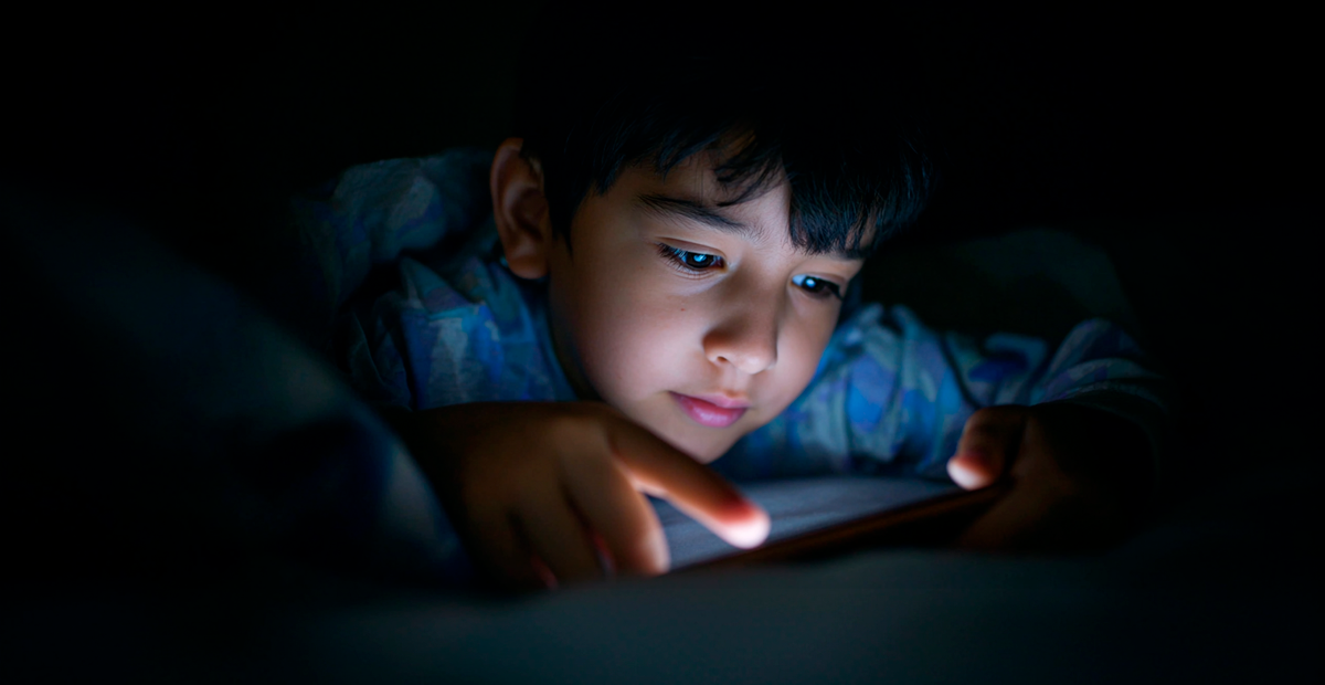 Impulsan iniciativa para prohibir uso de celulares y dispositivos móviles en primarias y secundarias