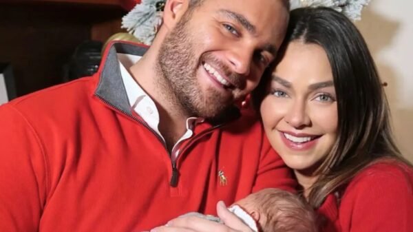 ¡Ya nació Máximo! Claudia Martín y Carlos Said presentan a su primer hijo